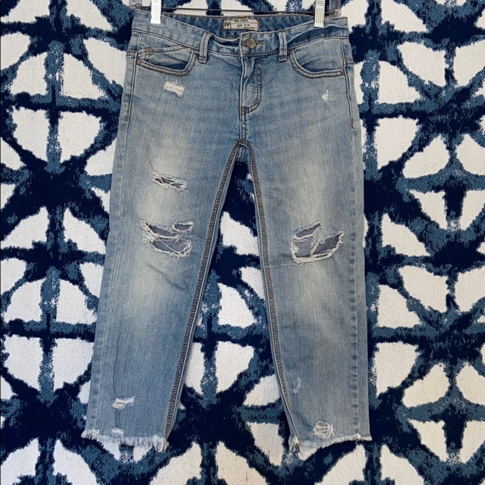 Free people distressed Capri jeans